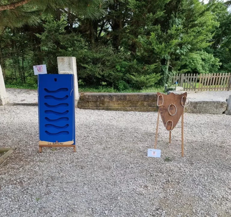 Jeu en bois animation