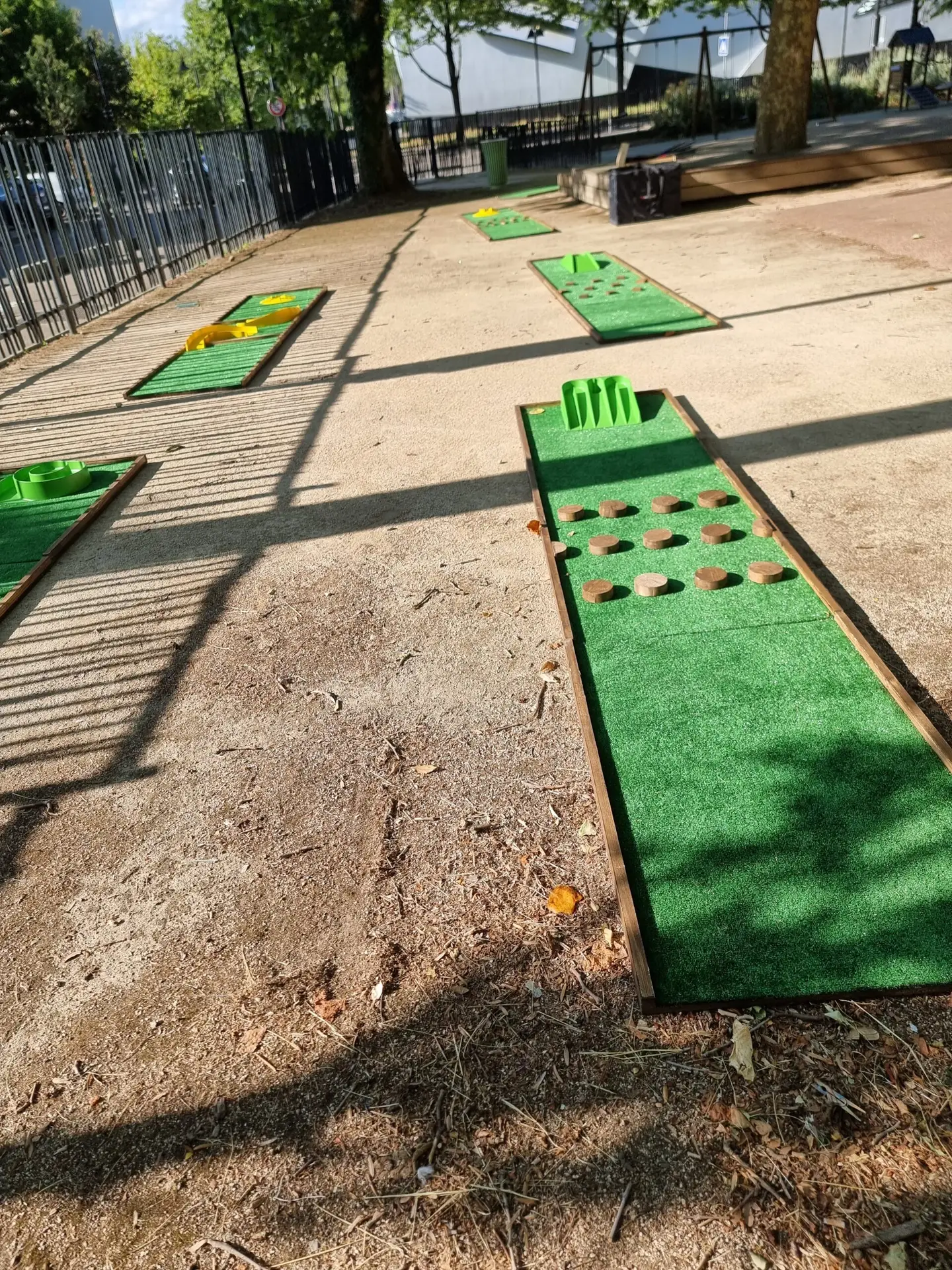 mini golf